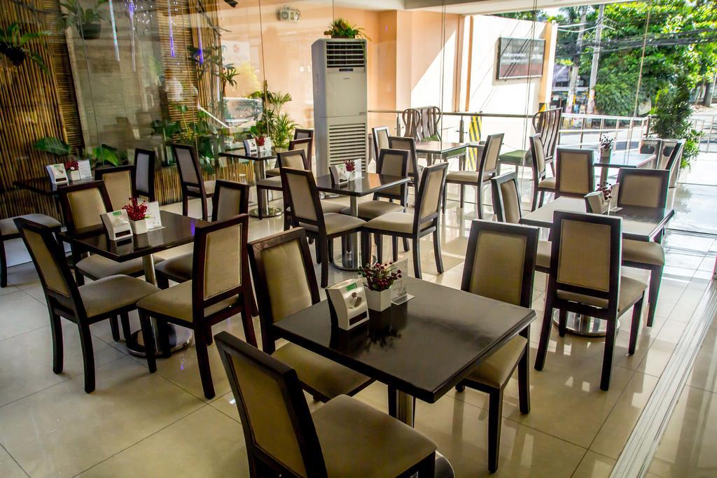 Canberry Hotel Cebu Exterior photo