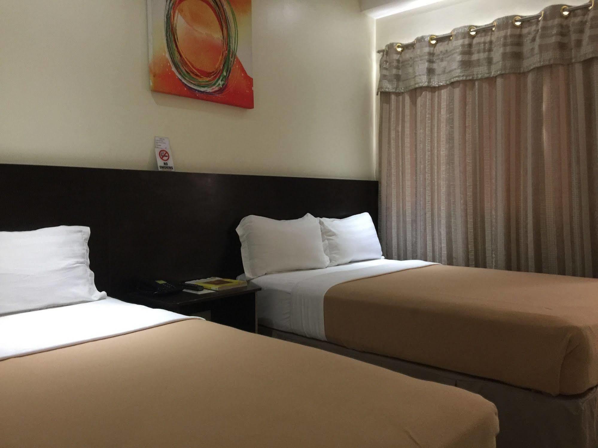 Canberry Hotel Cebu Exterior photo