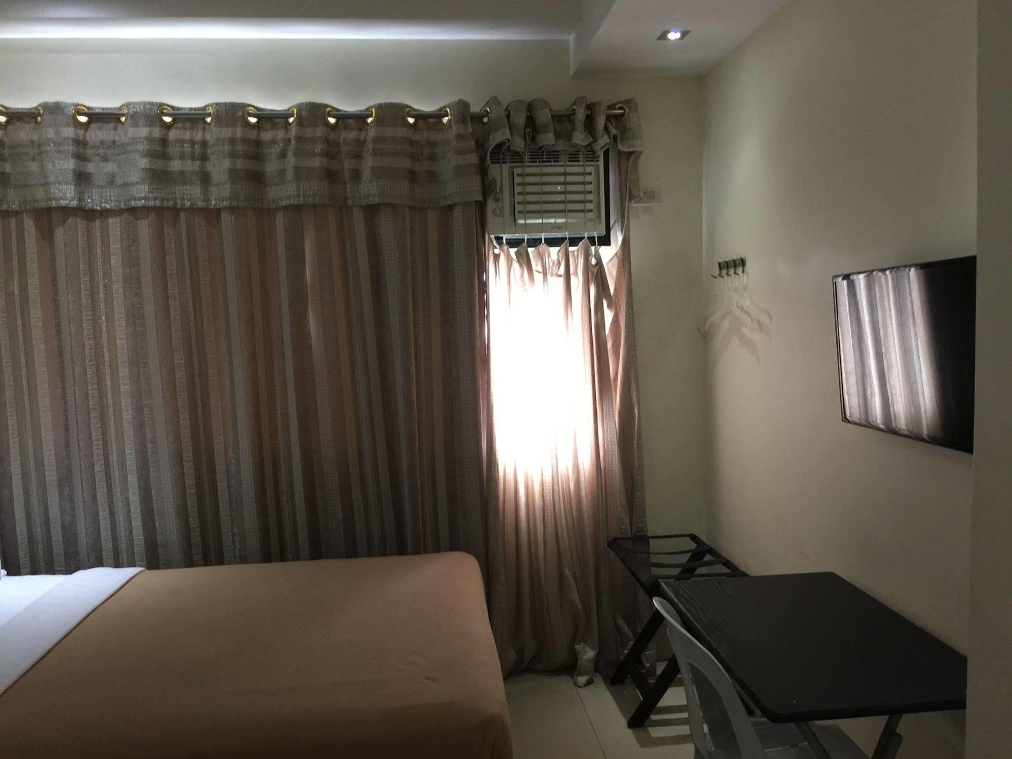 Canberry Hotel Cebu Exterior photo
