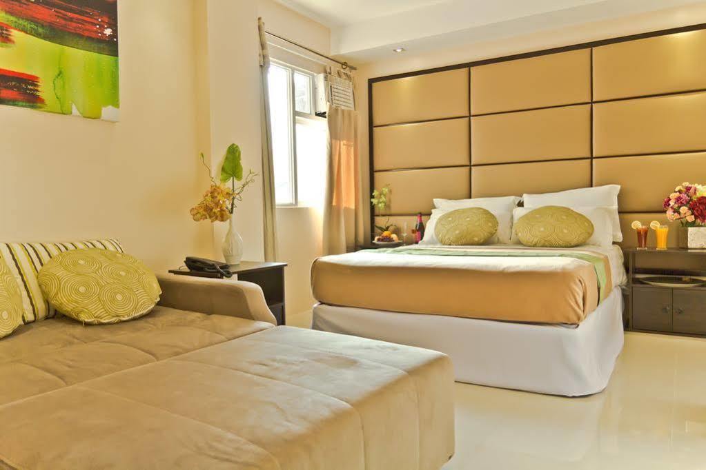 Canberry Hotel Cebu Exterior photo